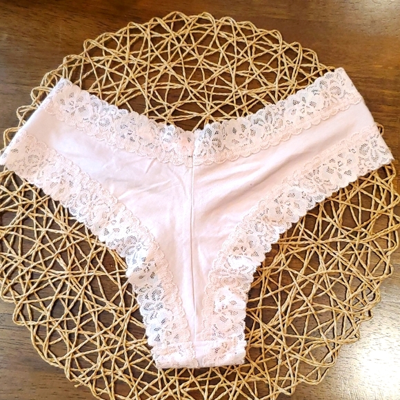 Victoria secret cheeky panties - Picture 4 of 4